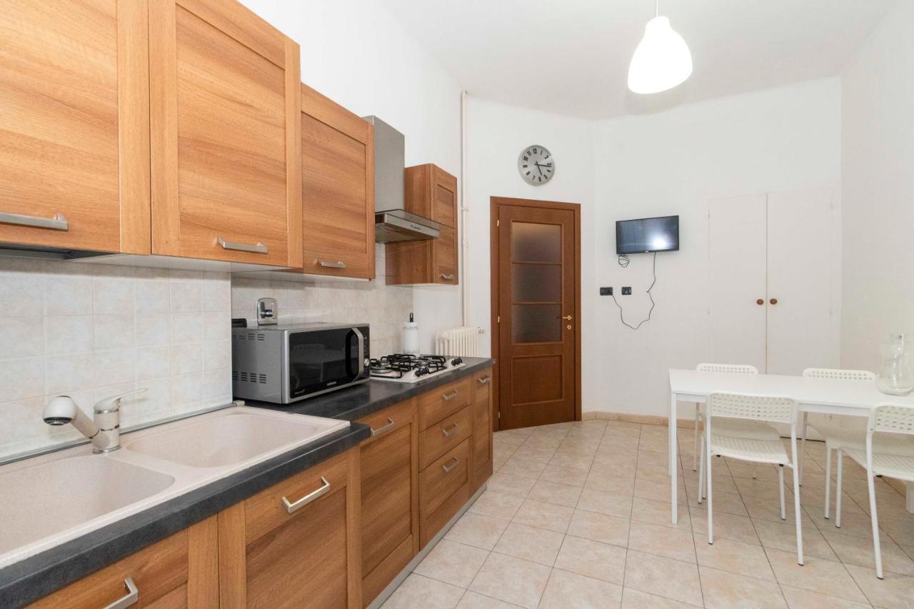 Rivoli Subway Roomy Flat Apartament
