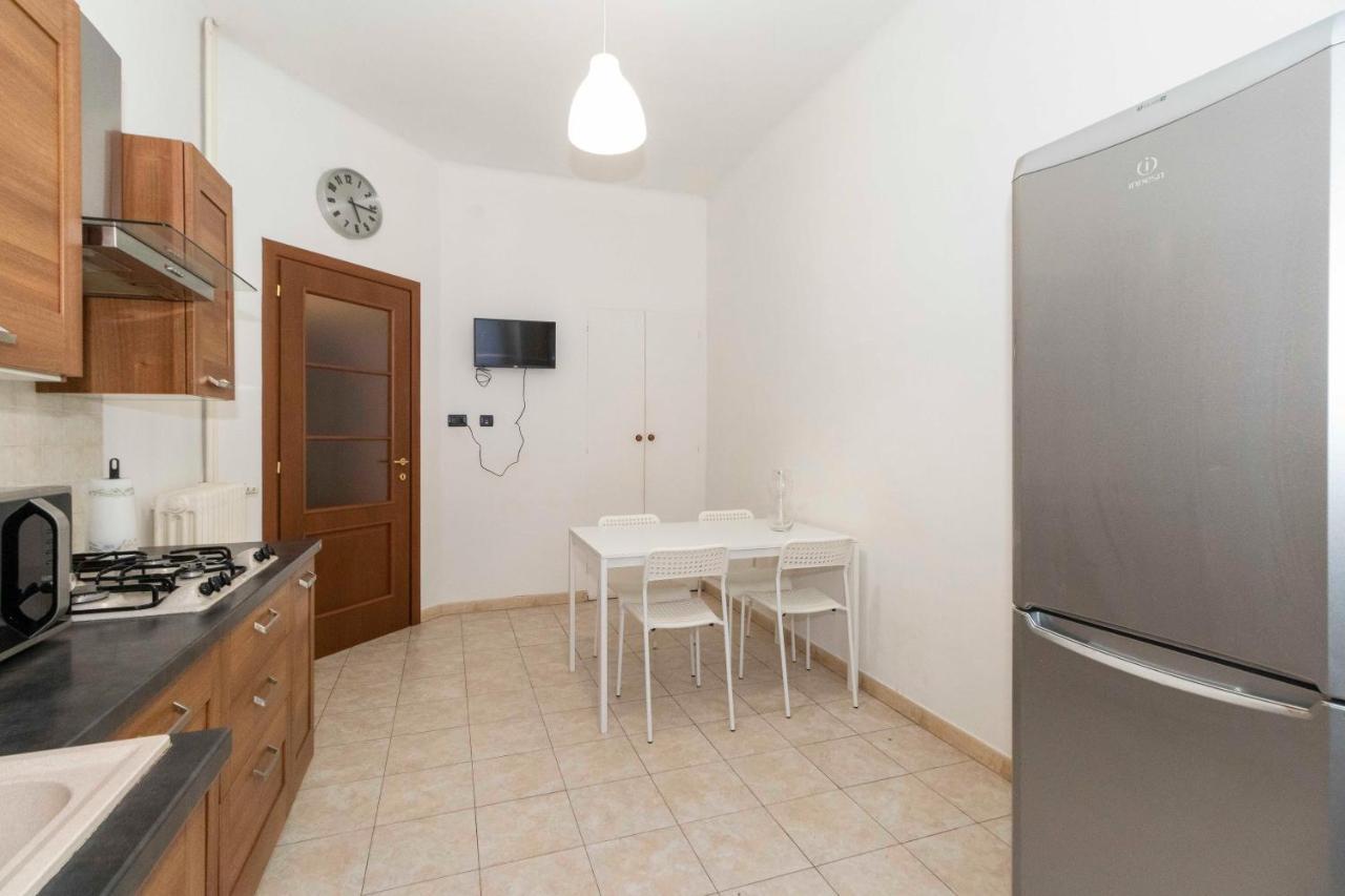 Apartament Rivoli Subway Roomy Flat
